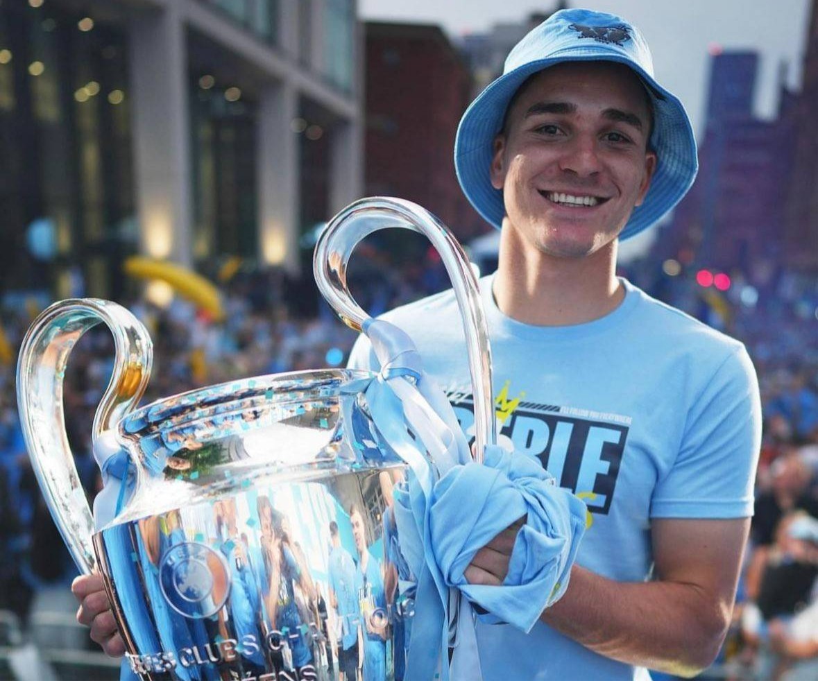 英雄联盟竞猜管理-包含欧超杯赛程吃紧；塞维利亚冲刺阶段主帅复盘；管理层满意；年轻球员得到机会的词条